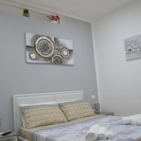 La Piazzetta Della Patrona Apartment Syracuse Bagian luar foto