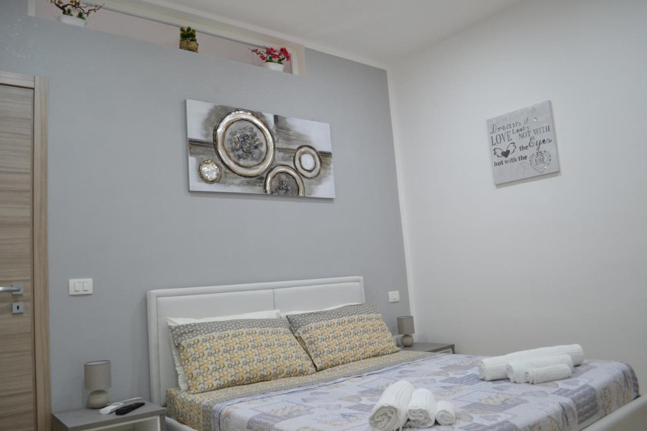 La Piazzetta Della Patrona Apartment Syracuse Bagian luar foto
